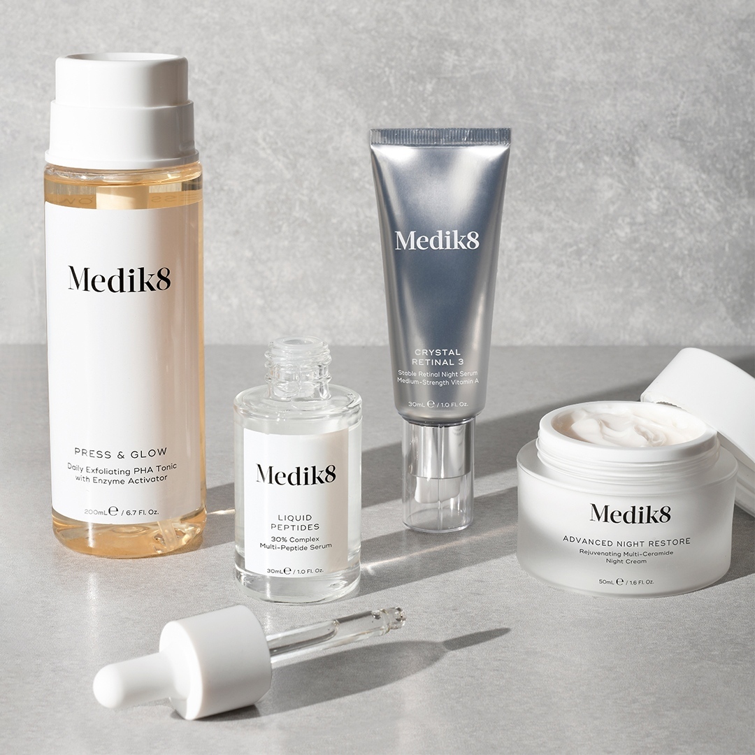 HelloSkinmart's tweet image. A few of our #SkinHeroes by Medik8:⁠
⁠
✨ Medik8 Press and Glow 
⁠
✨ Medik8 Liquid Peptides 
⁠
✨ Medik8 Crystal Retinal 3 
⁠
✨ Medik8 Advanced Night Restore 

#SkinMart #HelloSkinMart #Medik8 #SkinCareRoutine