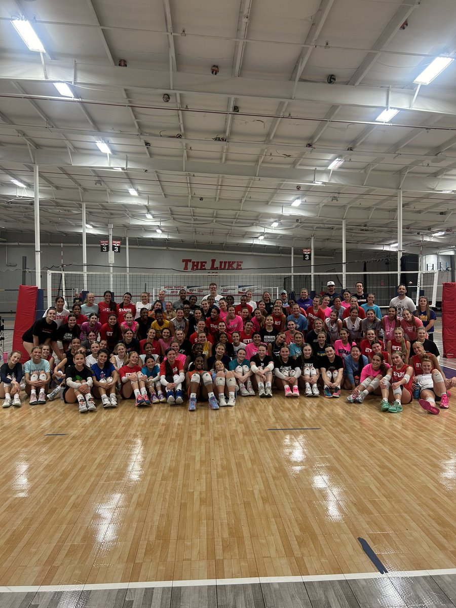 RecruitStarsVB's tweet image. Thank you to our amazing coaches for helping us put on our Inaugural College Coaches Showcase! We learned a lot both on &amp;amp; off the court!