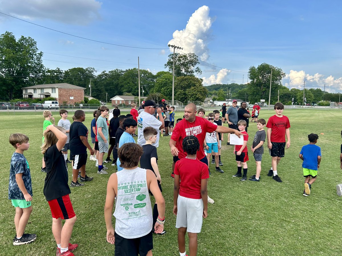 WaialuaDaKine's tweet photo. Huge turnout for the first workout for @cityofalabaster Parks and Rec football workout for flag and tackle players! K-6 put that work in at different stations at Buck Creek football field. 

📅 June 4, 6, 11, 13, 18, 20, 25, 27 (Tu/Th)

📍 Buck Creek Football field

⏰ 6-730 https://t.co/isIvDMpwme