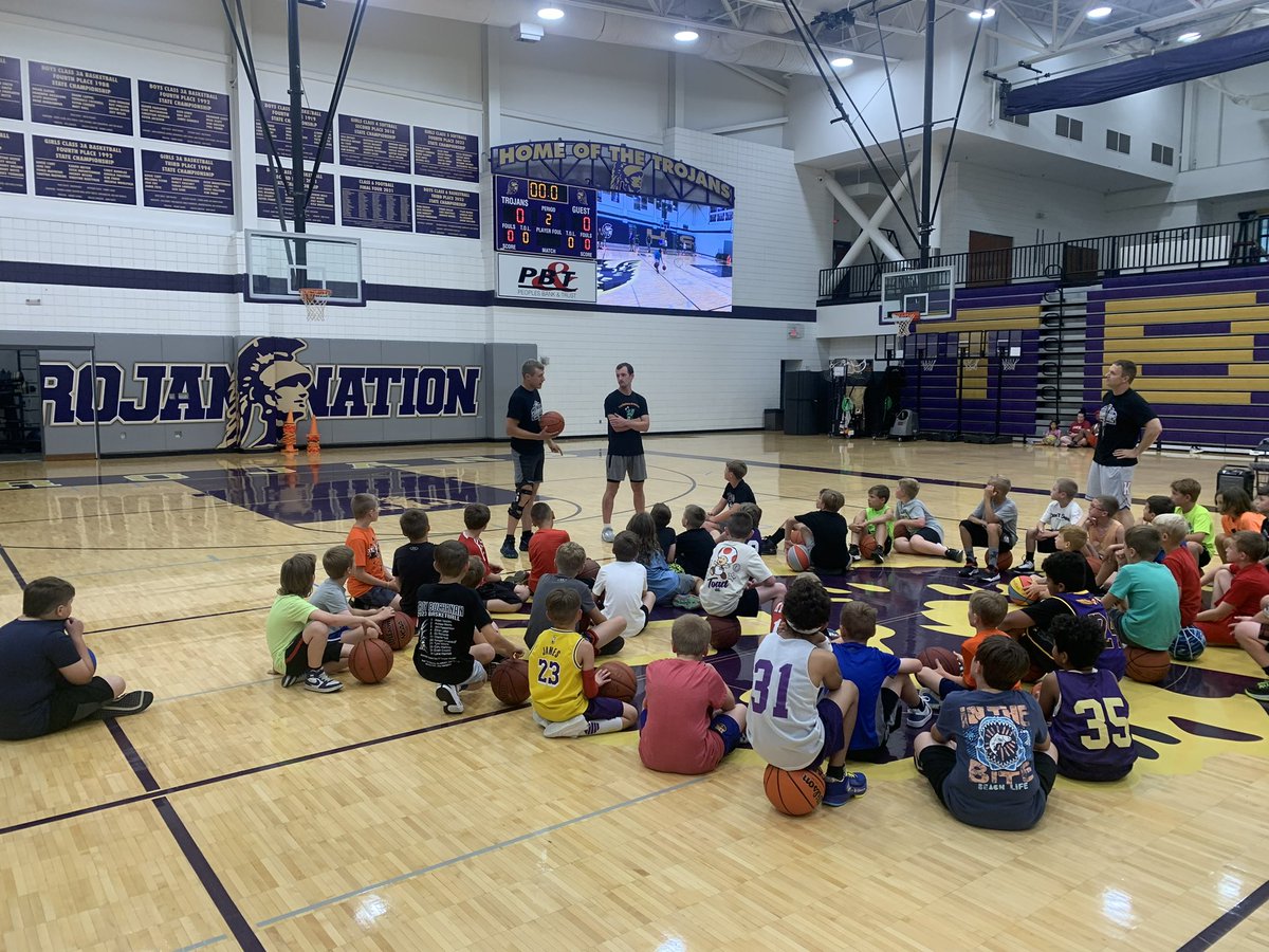 TBHS_Boys_Hoops's tweet photo. Tonight we had some special guest visit! Trojan legends @NettCharlie &amp; @t_Moore_44 spoke with our campers about the Final 4 run of 2023 &amp; what it takes to be great.  Thank you to both of them for their powerful message.  Also, congrats to all our “Juice Campers” of the day! https://t.co/fmdYGGQuWO