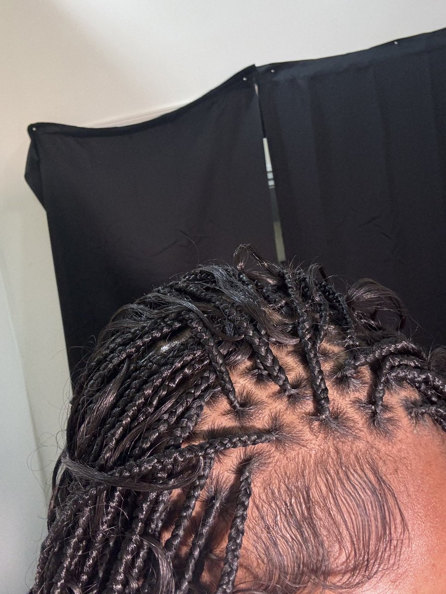 tyraanyemaa's tweet photo. soooo who gone help me take these out when it’s time ?🙃 https://t.co/9eUjgSBWr9