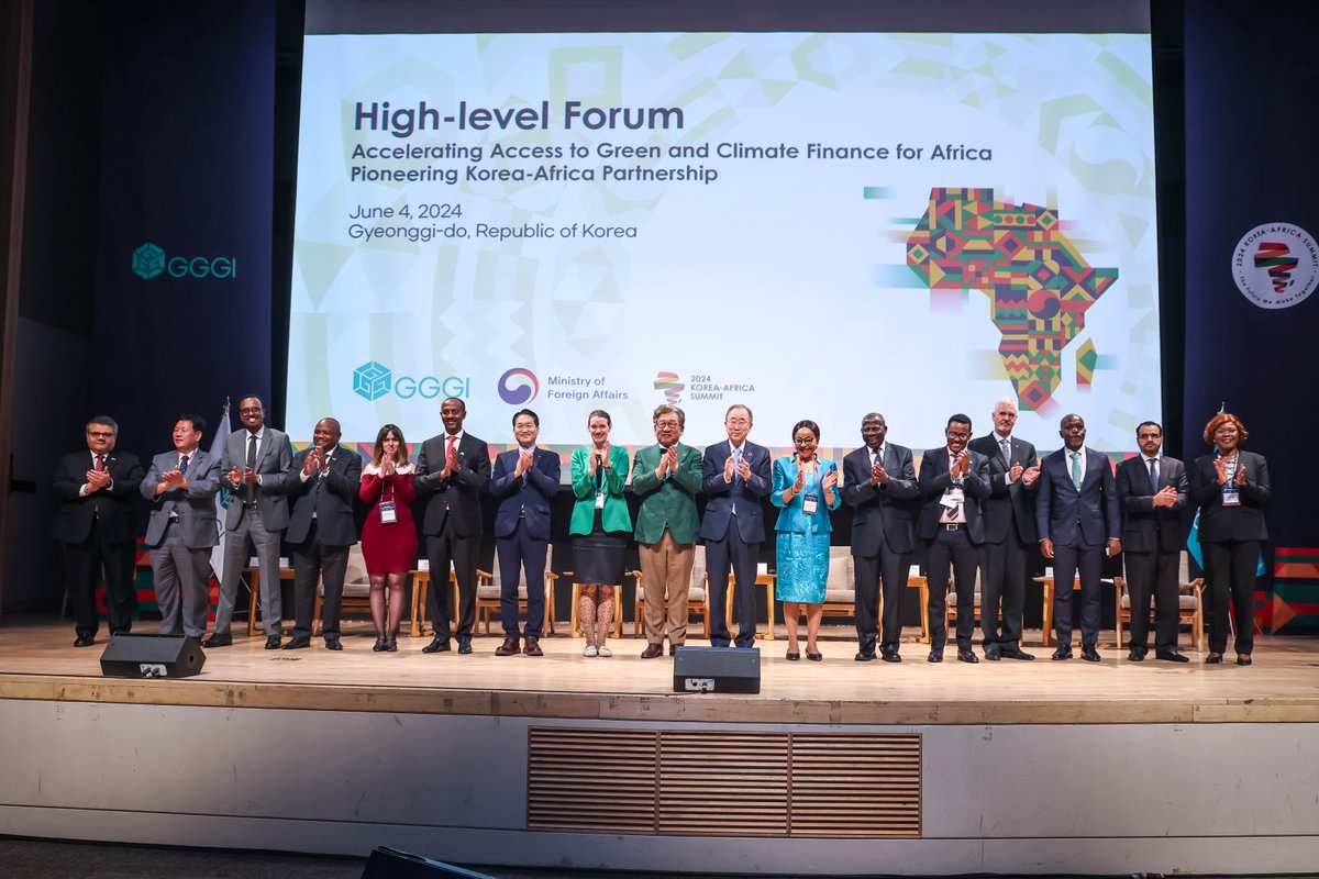 GGGIAfrica's tweet photo. "Accelerating #ClimateFinance will require us to be innovative &amp;work together with all partners and stakeholders across sectors and industries, political lines, generations and genders"- Ban Ki-Moon at the Forum on #ClimateFinance for #Africa

Read more: https://t.co/HSEV0RLjLw https://t.co/Rcd2wSjX8r