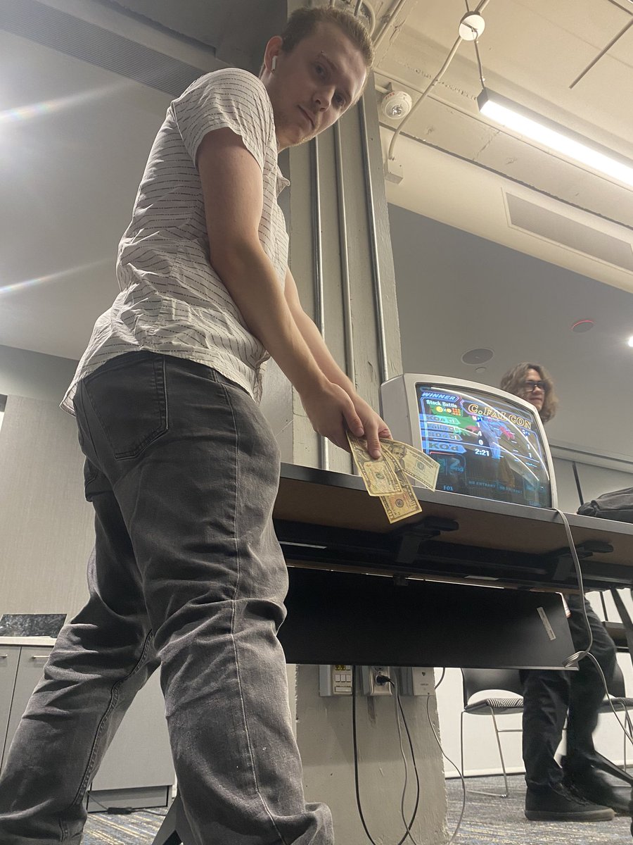 baggington tweet media