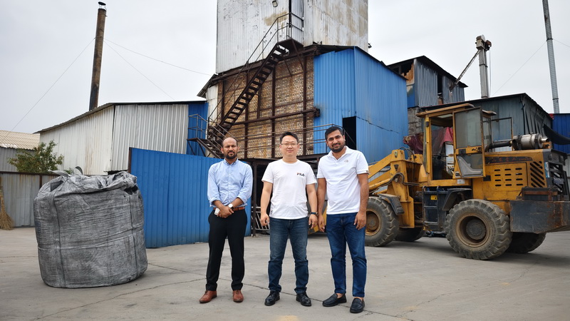 carbontech_xy's tweet photo. One month have two best friends coming,which already know each other 7-9 years . whatever deal or not , for our insist on the charcoal and AC industry. https://t.co/loRJhpQr2s