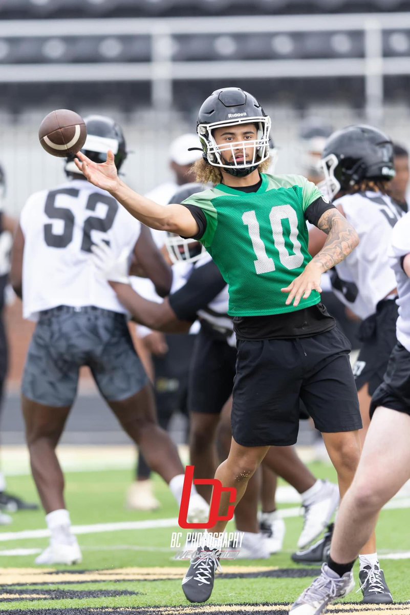 JulianLewis10's tweet image. Adapt as needed when needed #AlmostTime 
@Carrollton_High 
@CoachJoeyKing 
@TheCoach_Barge 
@rvfc10