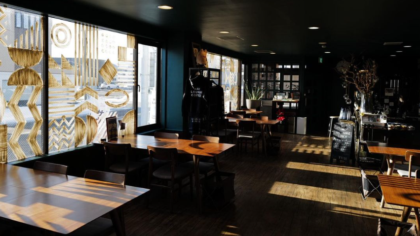 cfm_domingo's tweet photo. サーファーご用達！
海鮮ランチが美味しすぎる海の町のカフェ

【Bay lounge coffee / 十勝広尾町】

広尾町の水産加工会社「池下産業」が運営するカフェ。池下産業の看板商品は、脂がたっぷり乗った「大トロいわし」。
https://t.co/WOKTl0VWHq https://t.co/9IWxNN6WiD