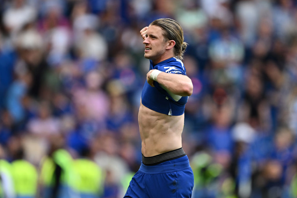 FabrizioRomano's tweet photo. 🚨🔵 Chelsea are prepared to ask for fee in excess of £50m for Conor Gallagher this summer.

After Mount deal last summer, Chelsea see Gallagher in similar position with Aston Villa, Tottenham and one club from abroad keen on signing him.

No negotiations taking place yet. https://t.co/O7I9hSu8Q0