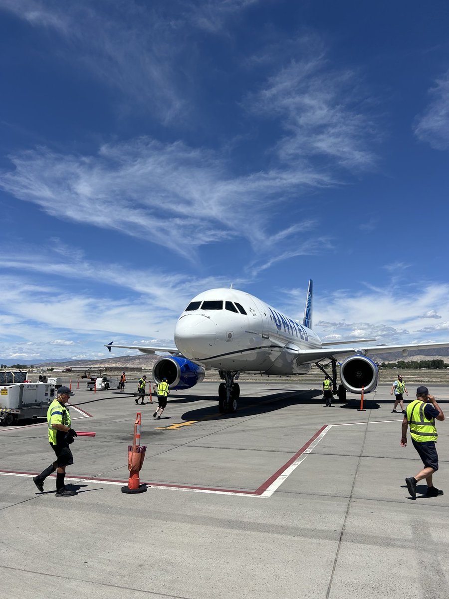 Dan McMahan (@ordflier) on Twitter photo Summer sun☀️ and warm temperatures 🌡️ in <a href="/FlyMontrose/">Montrose Airport</a> today! Team breaking out the sunscreen, sunglasses and water while welcoming our customers from Chicago, Denver and Houston to western Colorado! Summer sun☀️ and warm temperatures 🌡️ in <a href="/FlyMontrose/">Montrose Airport</a> today! Team breaking out the sunscreen, sunglasses and water while welcoming our customers from Chicago, Denver and Houston to western Colorado!
