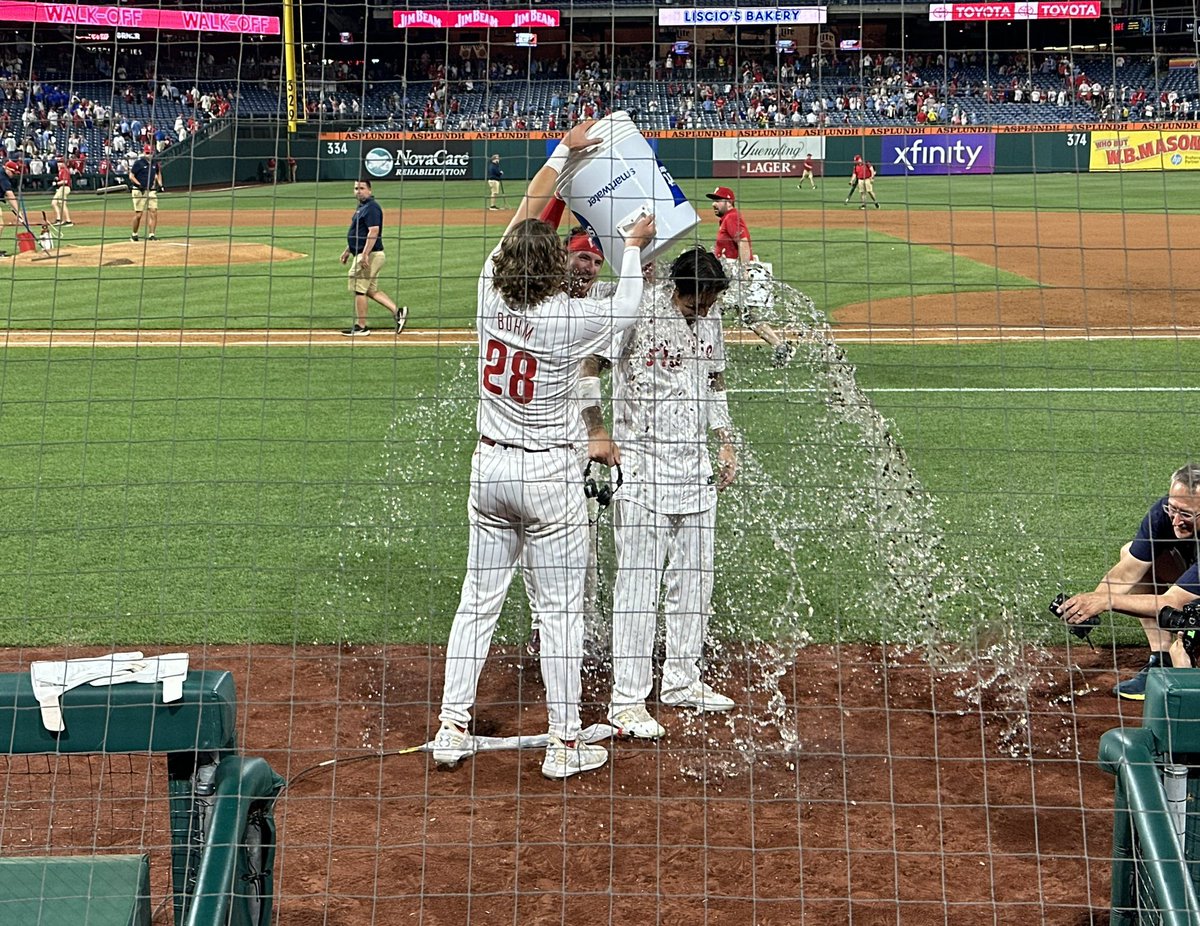 mlbcollector's tweet photo. Ring it! https://t.co/6cqgL2uEAt
