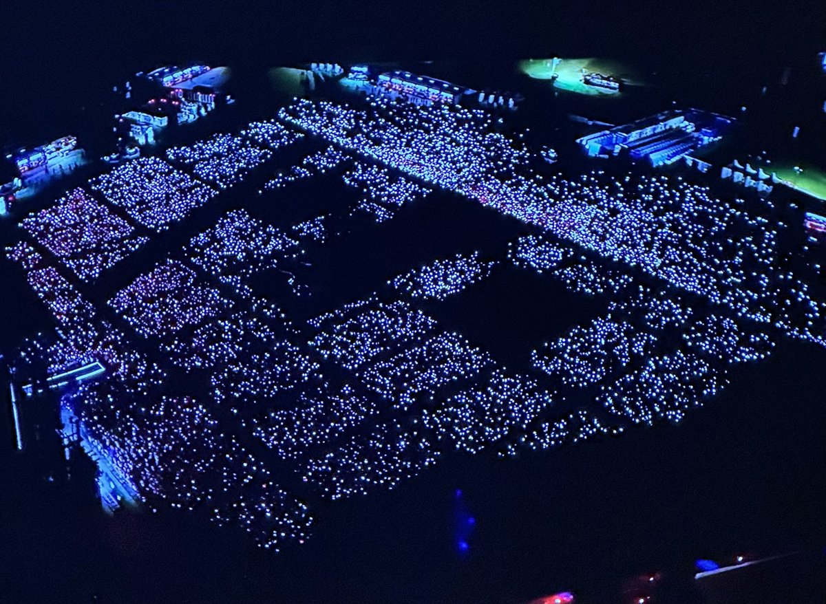 LouisWT91World's tweet photo. ⭐| Louis Tomlinson sold 73,000 tickets for his show in Mexico City, making it the biggest show of his musical career and the biggest show ever by a male artist at the Autodromo Hermanos Rodriguez! https://t.co/x04oj39rcq