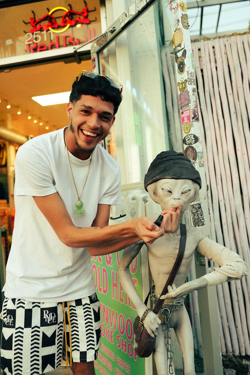 Some flicks I took of superjavi in our Miami trip 📸