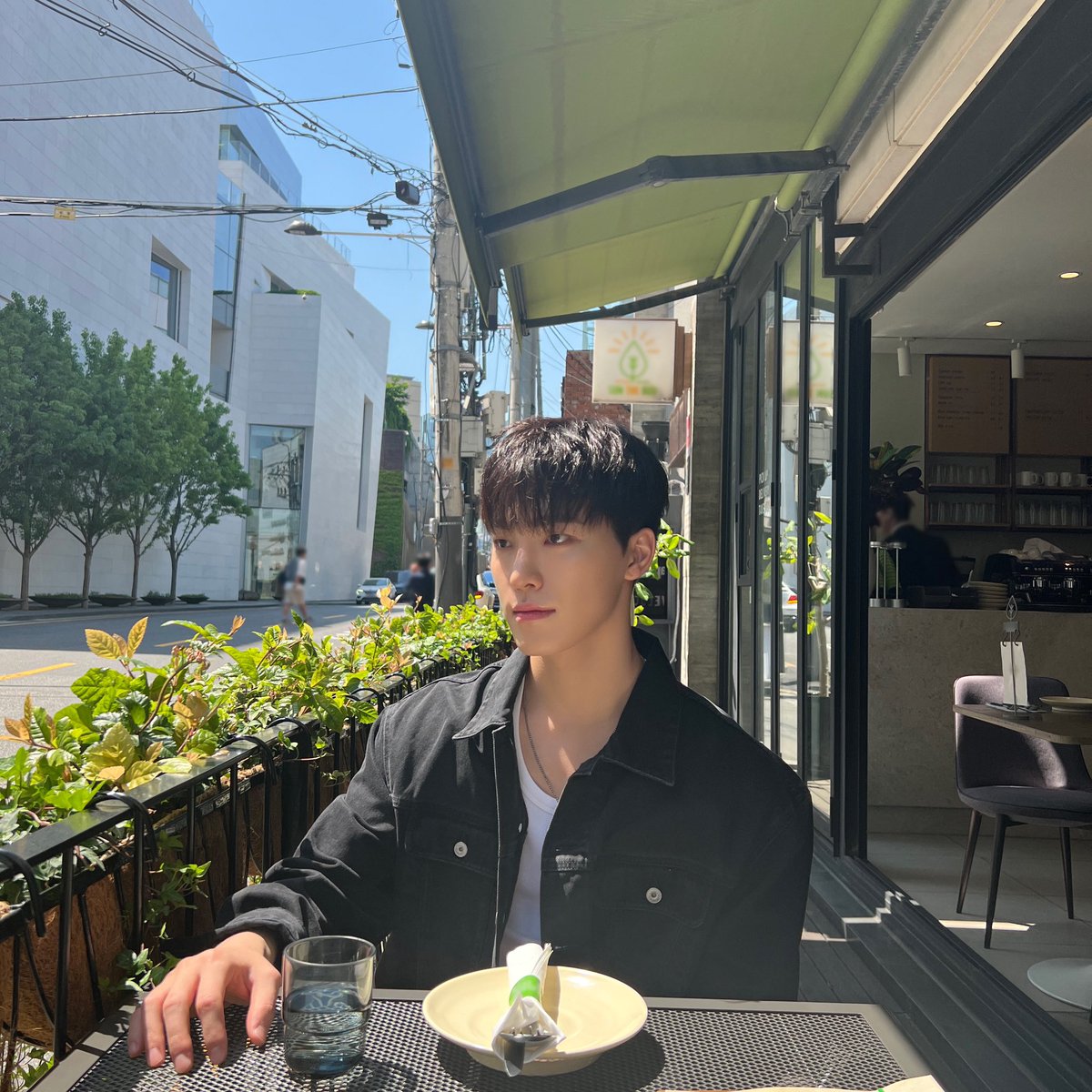 alwaysdinofan's tweet photo. 디노 위버스 속 식당
📍썬더버드 청담점 https://t.co/3ZLeEl4Hb5