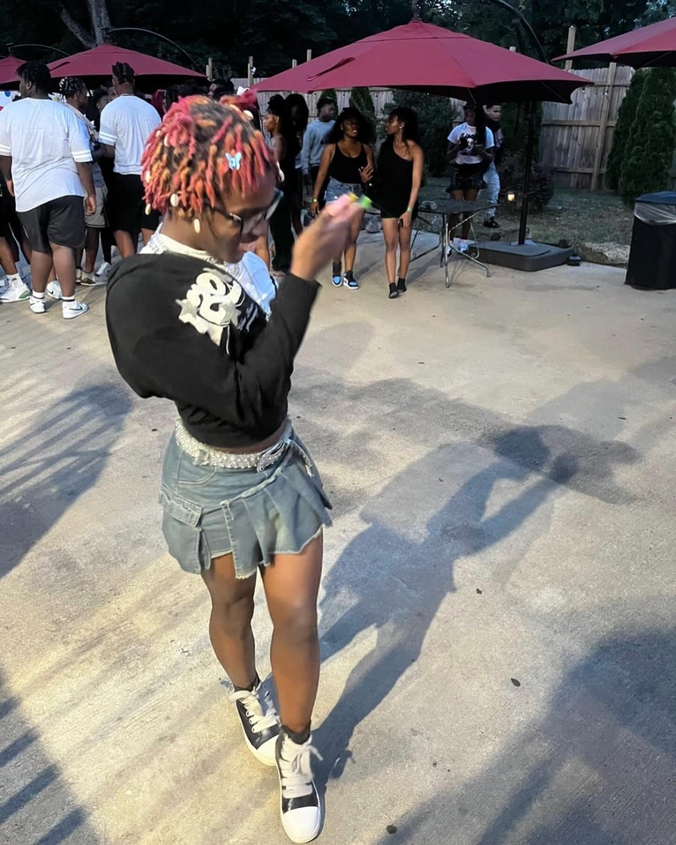 Divin3Eth3r's tweet photo. I MEANN…. ohhh ok🤷🏾‍♂️ https://t.co/ZwDdTLp5lI