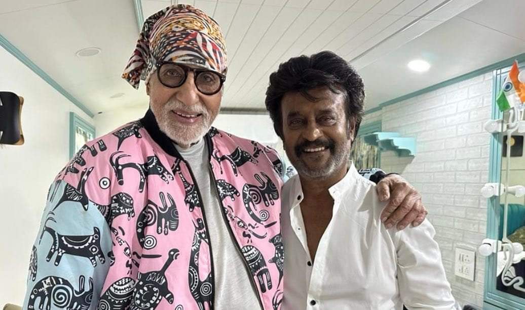 mshahi0024's tweet photo. 🚨Who is real superstar‼️

One young man, who had entire life ahead easily could have been destroyed by a DICTATOR. 

Other side two Mega flimstars who are at end of career &amp; enjoying their Oldage.

They surrendered before Modi.

We need Real heros,Not such Shameless Cowards. https://t.co/8LupLtcden