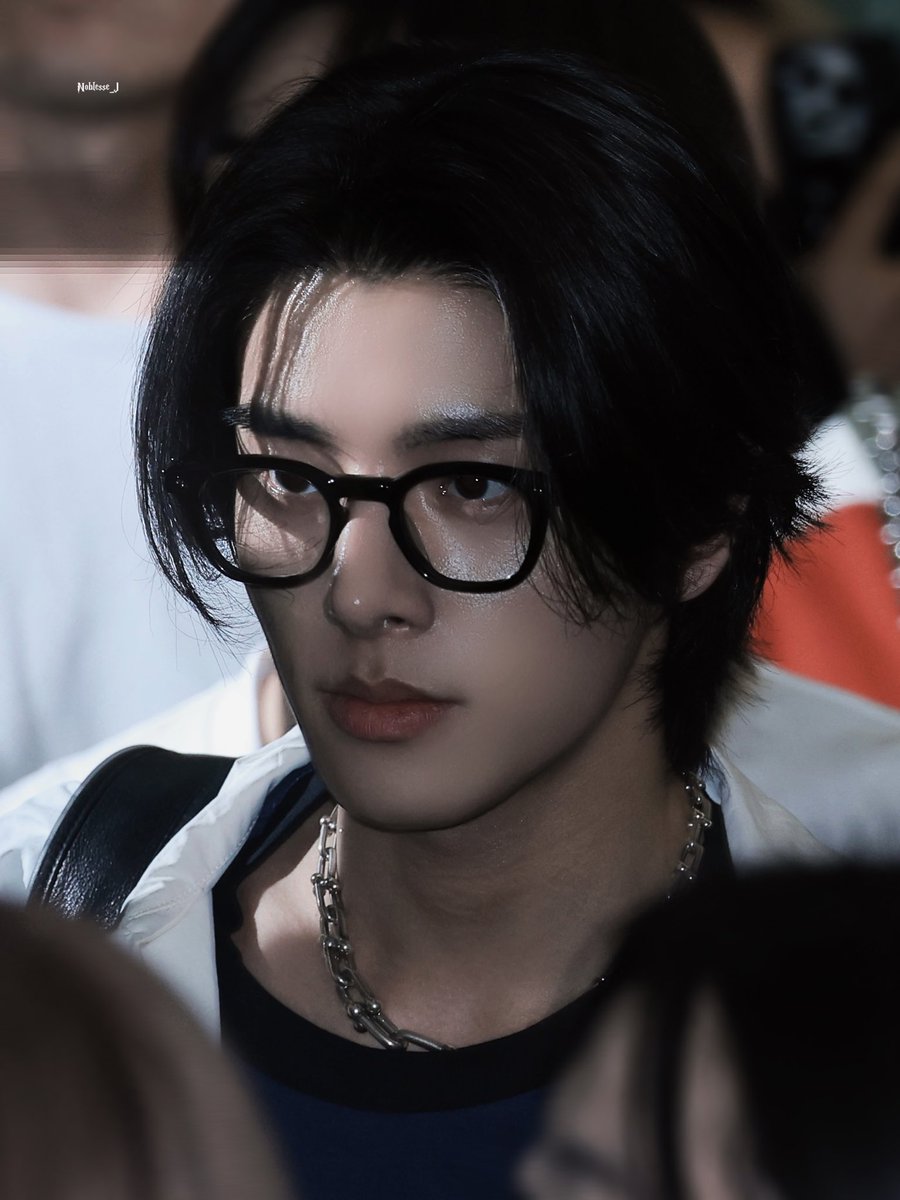 Noblesse_J02's tweet photo. 240526 ICN

💙

#ENHYPEN #엔하이픈 
#JAKE 
#제이크 
#ジェイク https://t.co/YhaT4oRsjM
