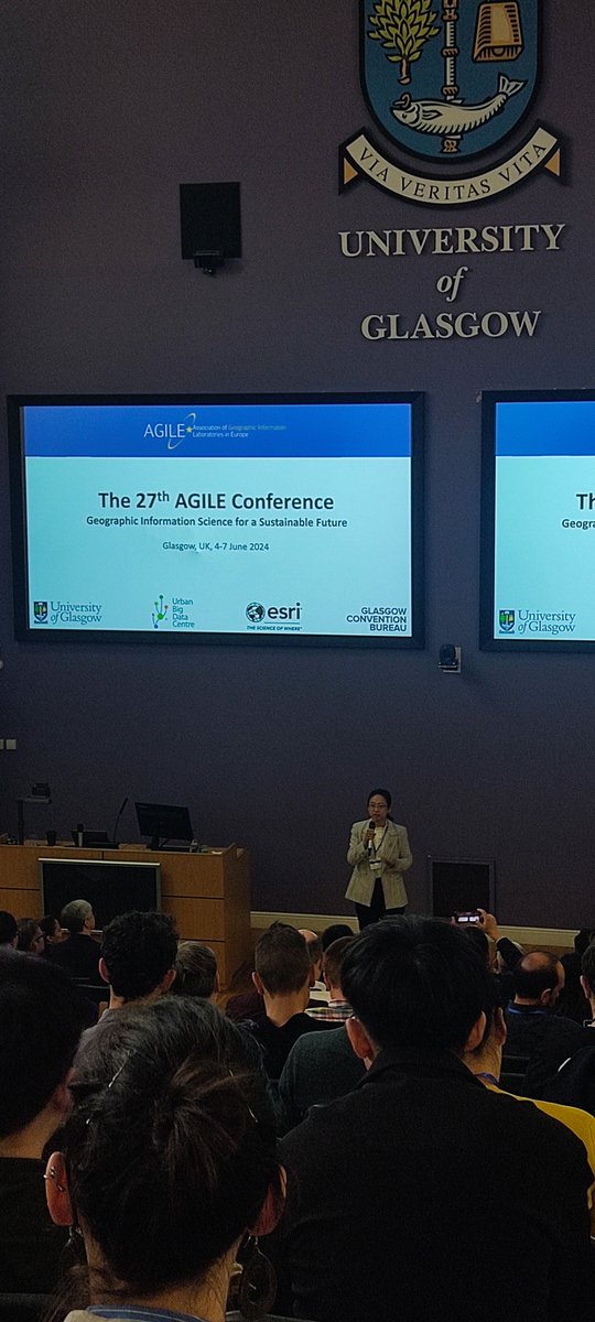 Joe_GISc's tweet image. Fantastic opening of the #AGILE2024 conference! @UrbanBigData @UofGlasgow
