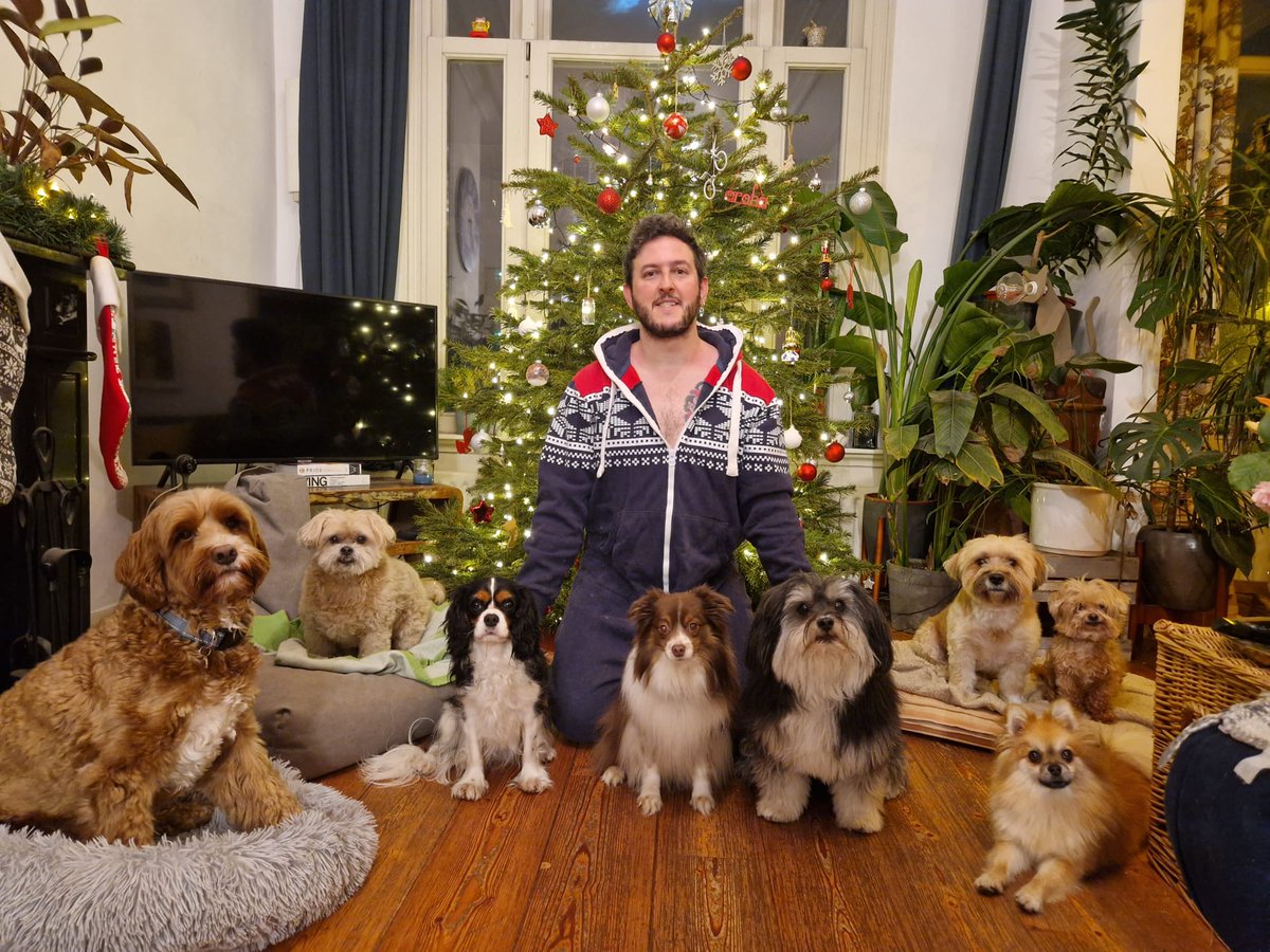 Tails_oftheCity's tweet photo. Social media often only shows the fun and happy side of the pet sitting industry, so we wanted to keep it real and show another side to it. Thank you to all owners who allow us to also say our goodbyes in order to start our own grieving and closure process. https://t.co/A9hxeR8BkB