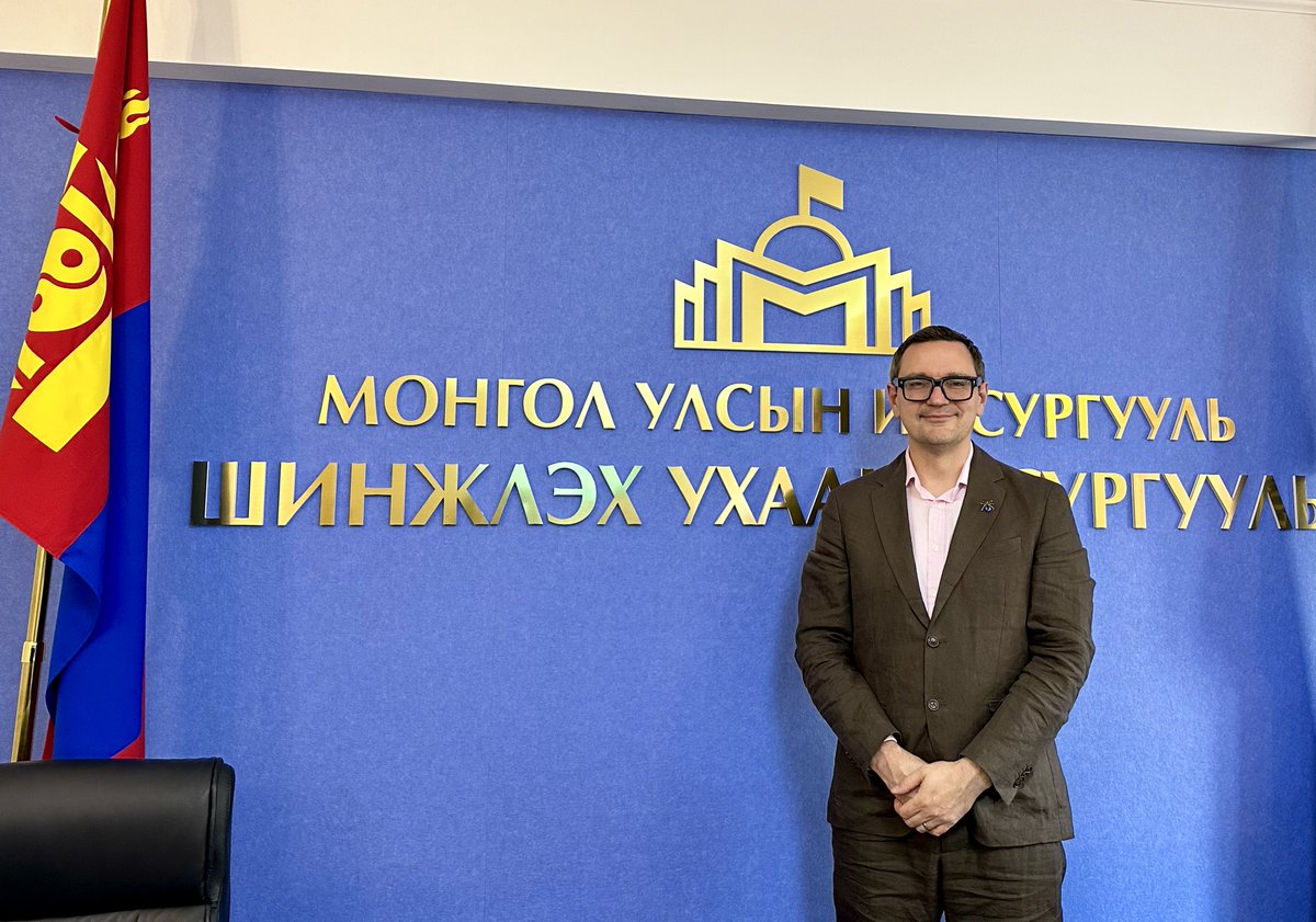 Talking about #humantrafficking, #humanrights, and #Ukrainewar at National University of Mongolia promoting our new article (<a href="/JonMendel/">Jon Mendel</a>) published in special edition of @ATRJournal  bit.ly/3UnfKhJ
