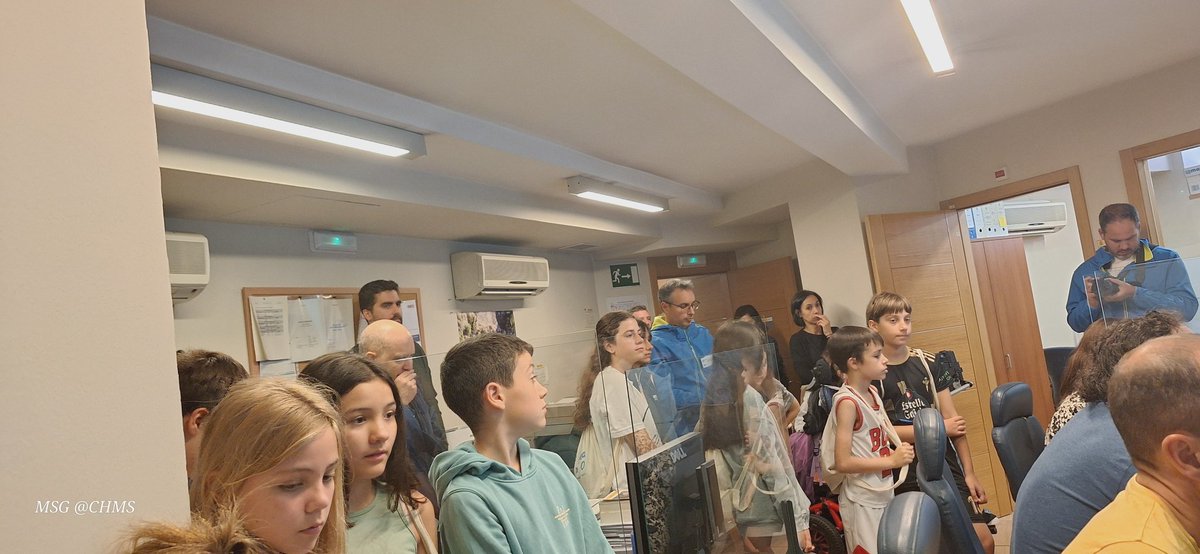 CH_MS's tweet photo. Celebramos el Día Mundial del Medio Ambiente🌿🍃 con escolares del CEIP Garcia Garcia de #Ourense

Proyecto #megustamirío
#proyectoinclusivo

Comenzamos en el #CECU y seguimos...
 #NuestrastierrasNuestrofuturo

"No es sólo por Nosotros. 💧Cuidamos del AGUA también por ellos"🐶🌿 https://t.co/TWIO5DzieP