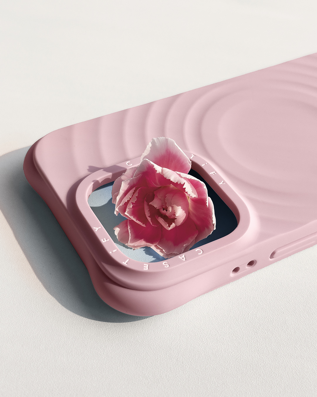 ウェーブシリコンケース casetify プリムローズピンク15pro max ウェーブシリコンケース casetify プリムローズピンク15pro max