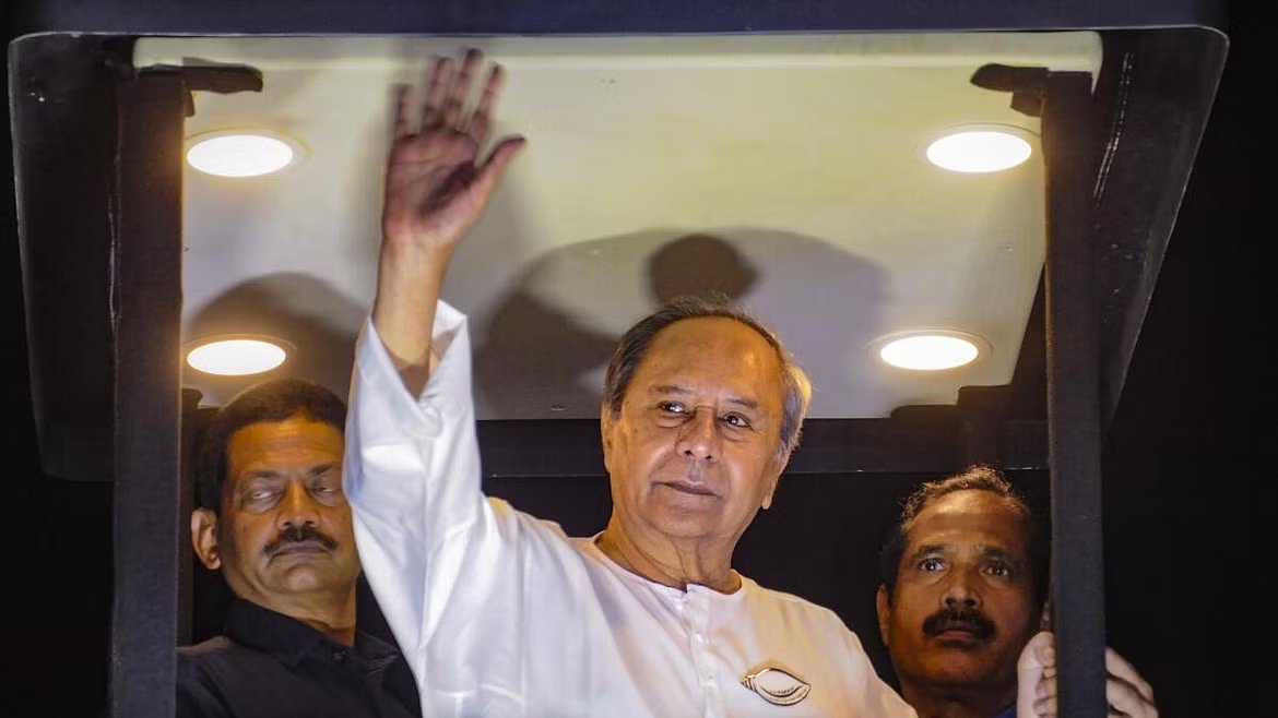 Pradip_K_Varma's tweet photo. Naveen Patnaik resigns as CM.
I think whoever is new BJP CM of OD should go first to meet Naveen and seek his blessings.🙏
Naveen is a legend. One of the most respect-worthy leaders of India. https://t.co/rYGcUmAGIk
