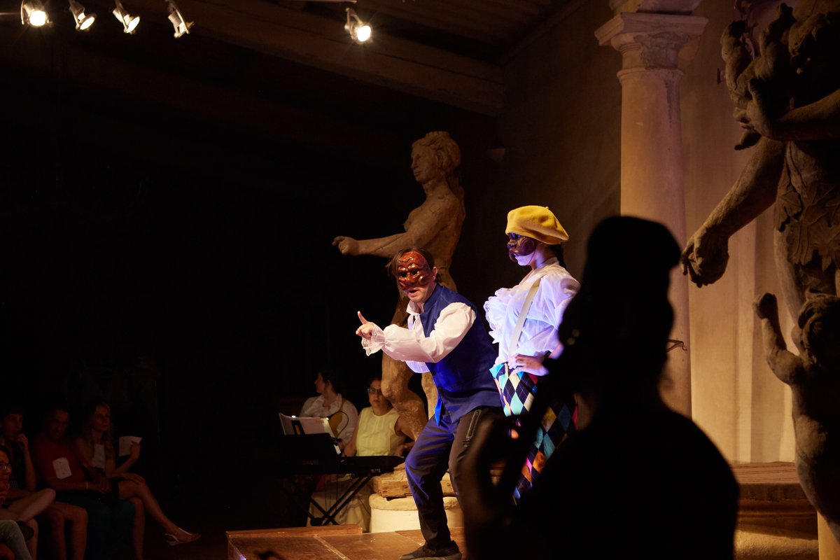 Culture in the hills: The Season at Villa La Pietra Musicians, actors, dancers and university alumni take the stage at the picturesque NYU campus theflorentine.net/2024/05/28/cul…