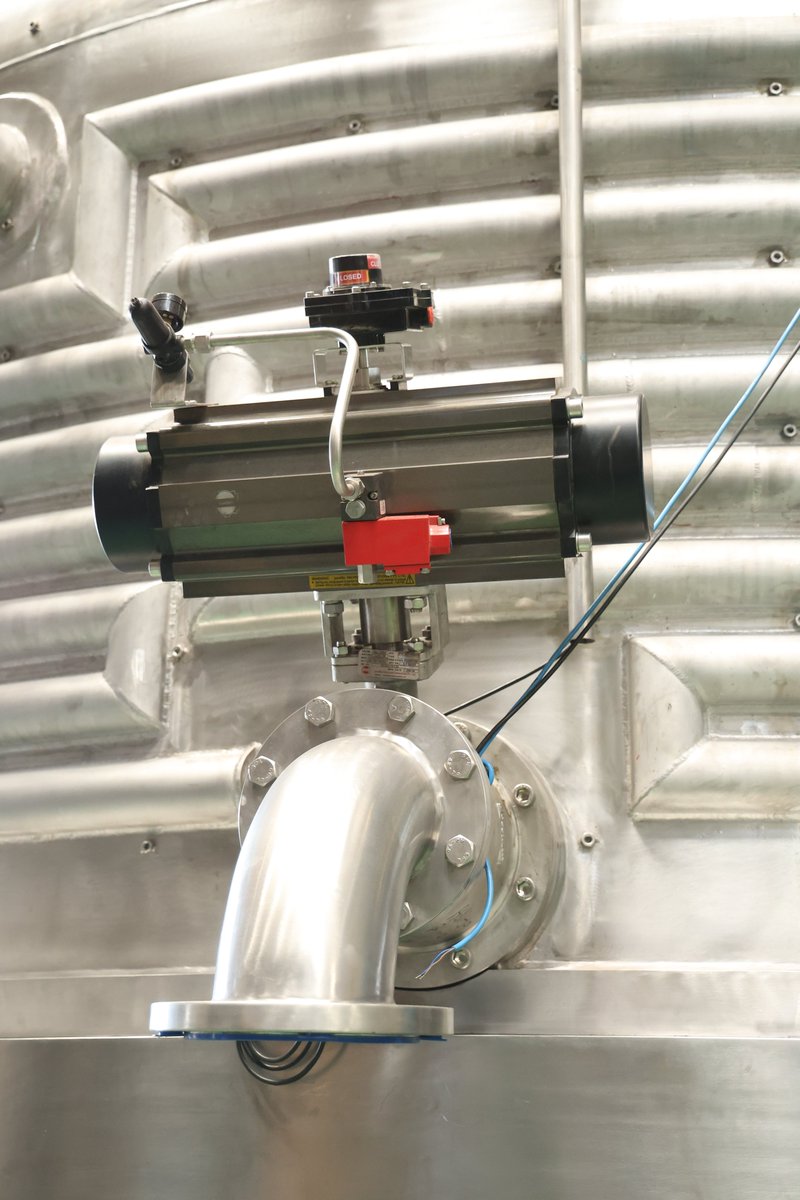 bew_ltd's tweet photo. The #Sulphites is particularly used in Food and Beverage and Medication Sector as they act as an antioxidant compounds.

Sulphites are purified and dried to form a crystal or powder.

Efficient and High quality of Washing, Filtration and Drying is very important to get consistent quality.

To meet the increasing demand of Sulphites in market, it is important to increase the Production capacity.

BEW has manufactured the World’s largest ANF (Agitated Nutsche Filter) with Drying option of 32 KL (Gross Volume) Capacity.

The provision of Twist Lock Teethed Bayonet Ring is provided for easy and smooth detachment of the bottom bed.

Critical operations like Washing, Filtration and Drying can be efficiently and easily carried out in this ANF.

We are Glad to Share that we are Exporting this ANF to one of the largest manufacturer of Sulphites.

We are thankful to our Customer for keeping trust on BEW and to our Employees to make this Challenging task successful.

#worldrecord #filtration #mixing #drying #pharmaceutical #intermediate #chemicalindustry #technology #drugdevelopment #drugmanufacturing #pharmaceuticalindustry #api #usfda #nutraceuticals #oncology #Inorganics #Sodiumsulphite