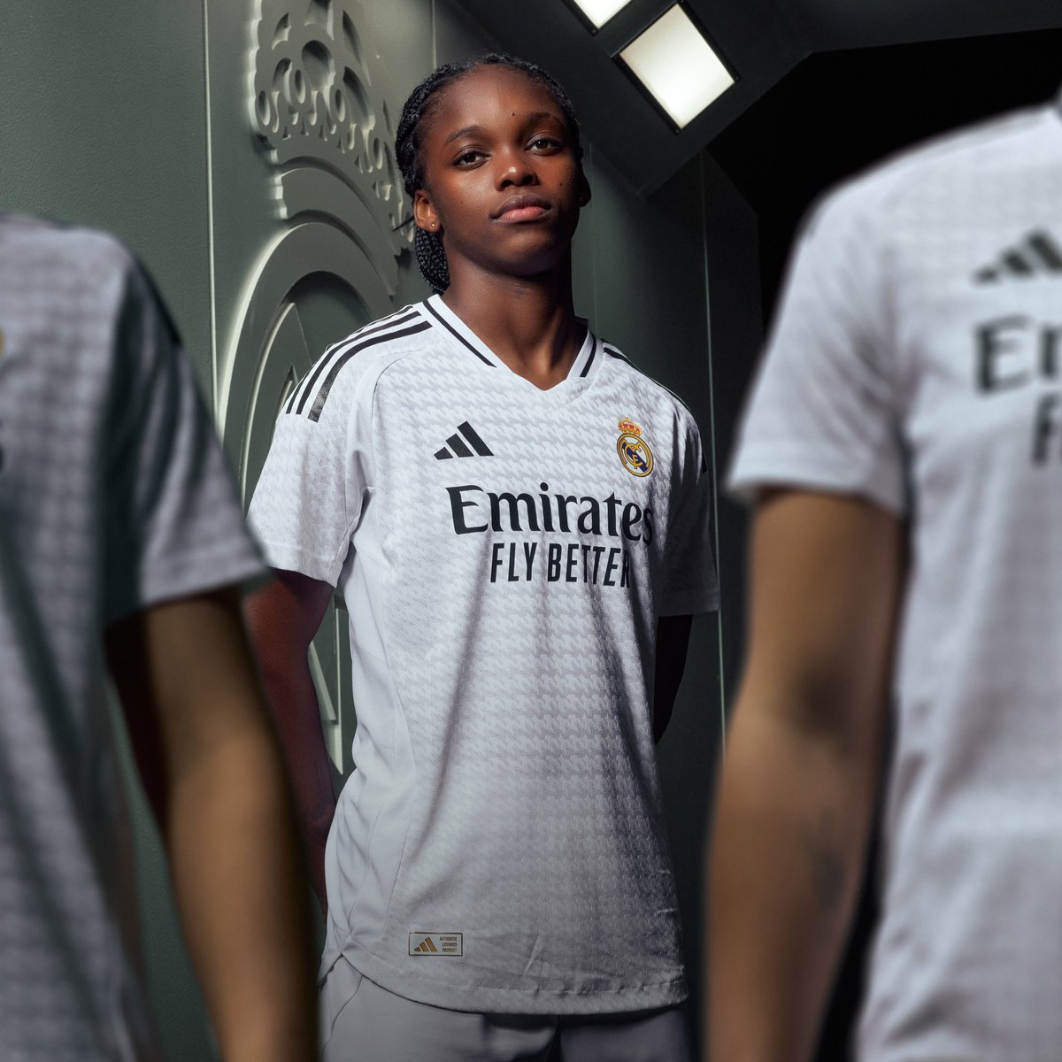 adidasfootball's tweet image. Where legends are made. | Donde nacen las leyendas. 👑
 
Introducing the new 24/25 Real Madrid home jersey. 

available now 👉adidas.com/real_madrid