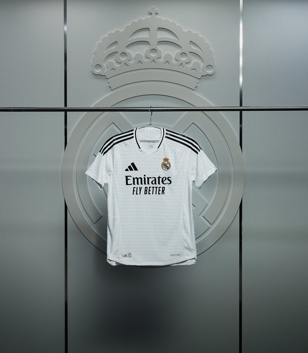 adidasFR's tweet image. … Y Nada Más