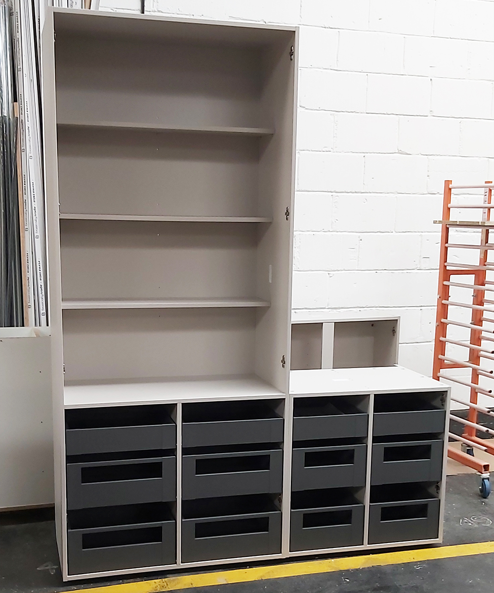 BasicallyTrade's tweet photo. We've just completed a mega kitchen which must be a record number of Legrabox drawers for us.  31no in total!  Mostly internal. Here's a couple of pictures.  Main kitchen in EGGER U702 Cashmere and Pfleiderer Labrador for the island. #blum #egger #bespokekitchen #kitchendesign https://t.co/vYjXCqYUXj
