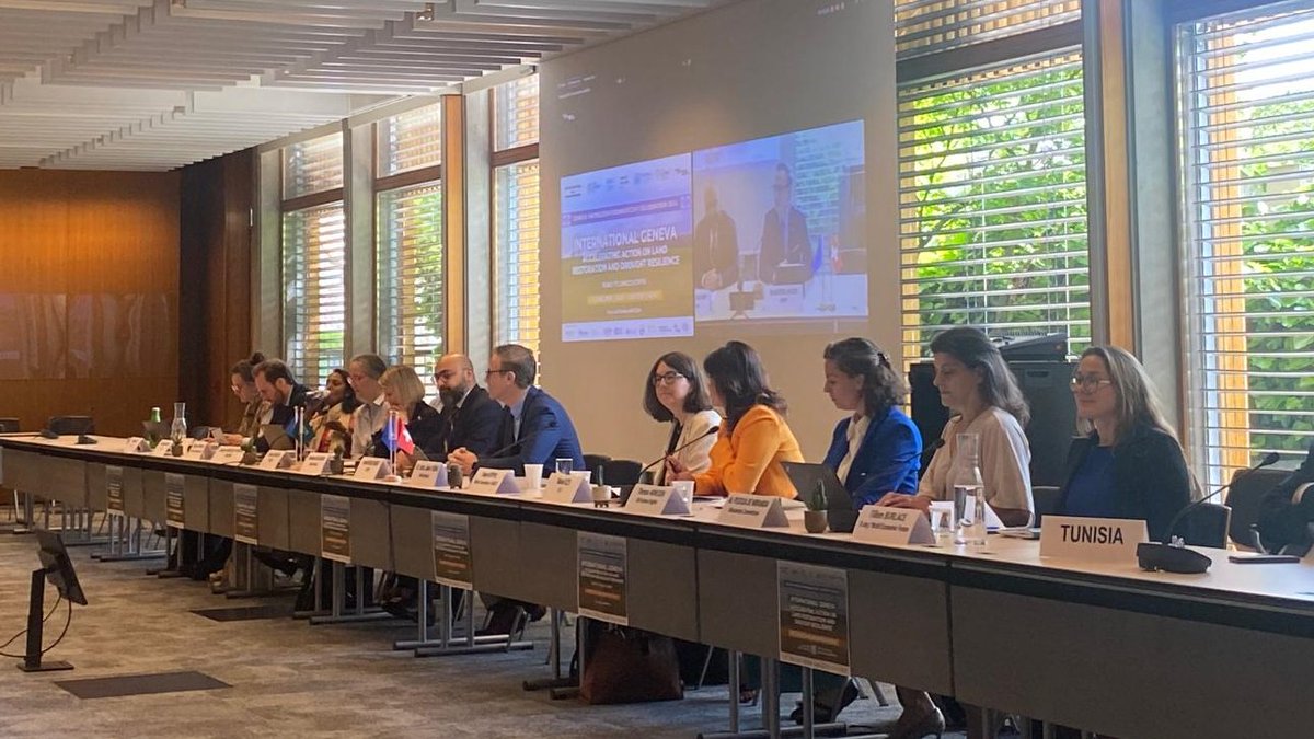 GENetwork's tweet photo. @UNEP @UNEP_Europe @UNCCD @IOM_MECC @swiss_un @ilo @UNDRR @IUCN @minamataMEA @1t_org #Live now!
The celebration in #GENeva kicks off with a full panel from Int'l Geneva showing multilateral solutions to accelerate action to combat #DLDD.
โถ๏ธ https://t.co/kBqTBjr9Wn
๐บ https://t.co/LzgUTXDycB https://t.co/AqRNmqshqO