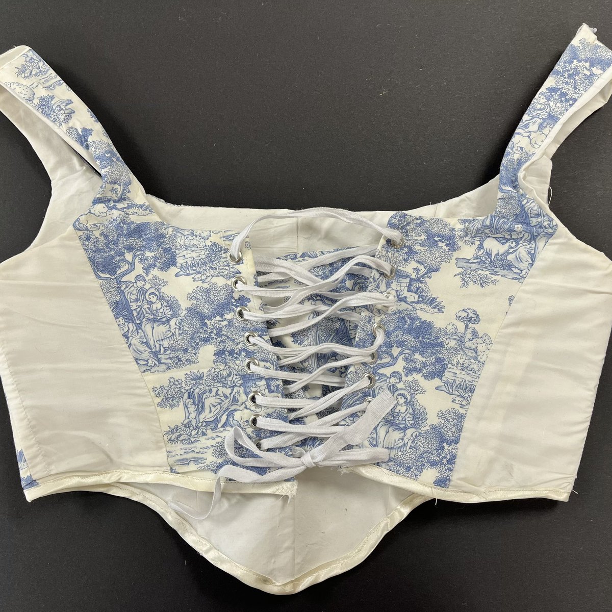 PipersArts's tweet image. Incredible work by Year 9 student Gabby over the half term. She made this beautiful corset independently and brought it in to show us! #PipersYear9 #PipersSenior