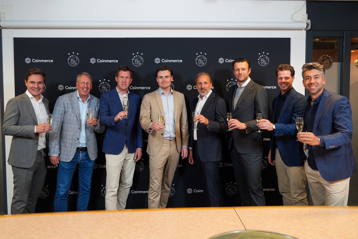 Het begon met een app naar @coinmerce CEO Jaap de Bruijn en resulteerde  amper 2 weken later in een overeenkomst: @AFCAjax heeft een nieuwe Crypto  partner! Wat goed is komt snel! #CryptoMarketing #