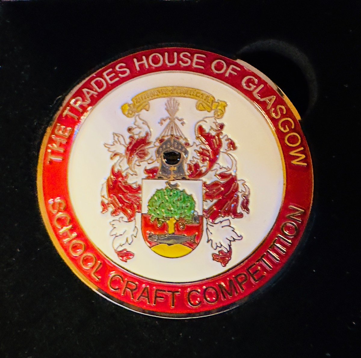 BHSDesignTech's tweet image. Congratulations to Adrian, Alastair, Connie, Kyle and Mark for entering the Trades House.
Kyle - 1st place & Mark 2nd in Graphics.
Adrian & Connie were both commended in Higher/N5 Graphics Assignment. Alastair was commended for N5 D&M Assignment. Well done to all. @TradesHouse
