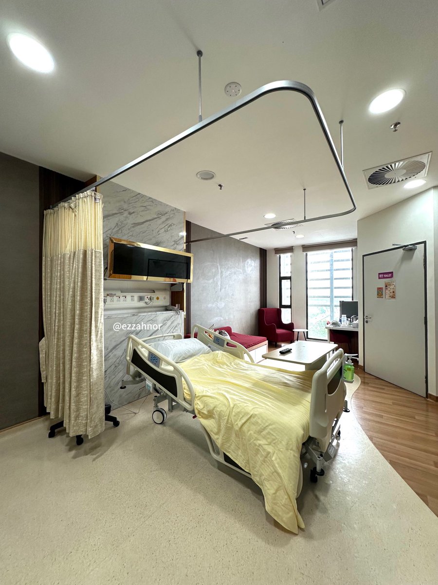 ezzahnor's tweet image. Alhamdulillah, I bersalin secara normal kat KPJ Bandar Dato Onn.

Dr seluk tak sakit, midwives ajar/practise teran bila dh 8cm, bilik cantik selesa mcm kat hotel, maknn sedap. Overall tiptop!

Alhamdulillah dapat bersalin dgn tenang.

💯 recommended! Meh i share my experience🫶🏻