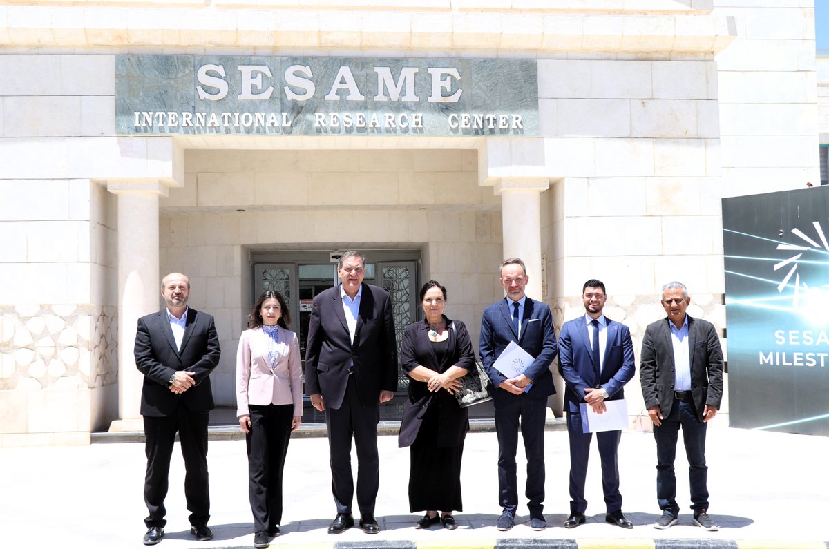 amman_ob's tweet photo. A great pleasure for the Austrian Ambassador Dr. Marieke Zimburg and the Austrian Embassy’s delegation to visit the highly impressive SESAME  project and to meet with H.E Dr. Khaled Toukan, Director of SESAME and Chairman of the Jordan Atomic Energy Commission. https://t.co/w9Rkqo56Zi