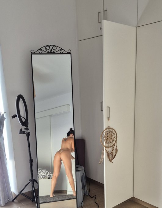 No s&eacute; que ropa ponerme hoy.. Me ayudas? 🙉🙈 https://t.co/HDvMGYZZoo<a href="/tag/mvsales"class="tags"><span>#mvsales</span></a>