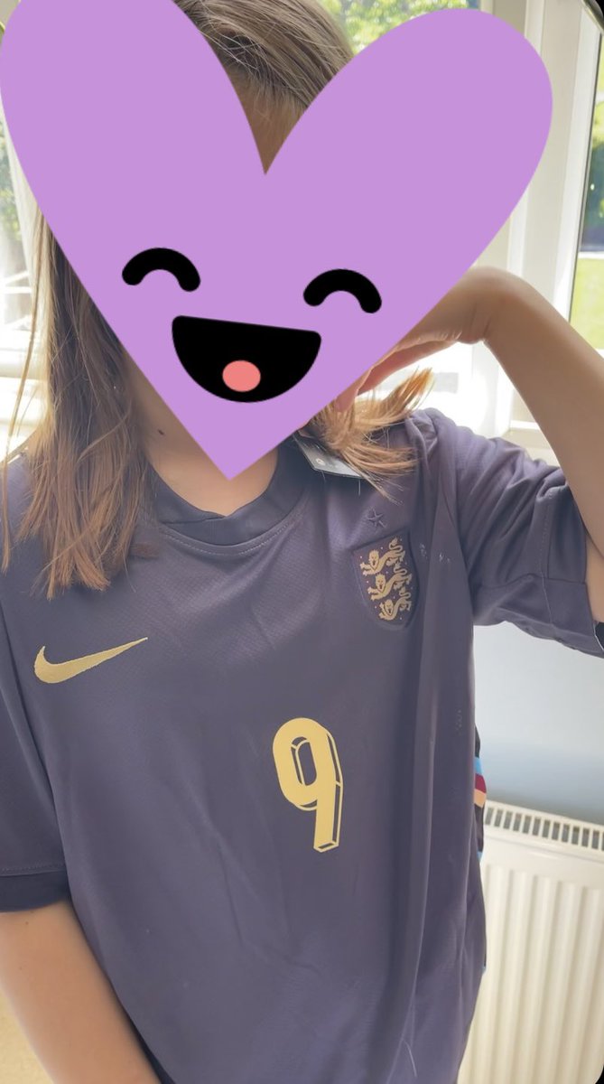 JudeCookie's tweet photo. @User44444671 @xAlexTHFC Same with the England shirt 🙌🏻 https://t.co/ErJYY99c70
