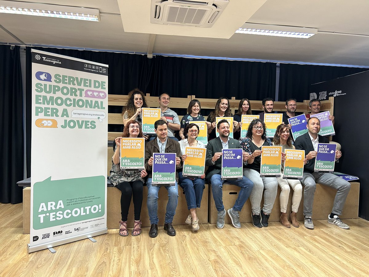 🔴 Presentem 'Ara t'escolto', el programa, i alhora servei, d'escolta activa i suport emocional adreçat a la població adolescent i jove.

🫱🏻‍🫲🏼 Des del Govern sempre hem considerat clau i necessari atendre i acompanyar els malestars emocionals d’adolescents i joves. 

🧵