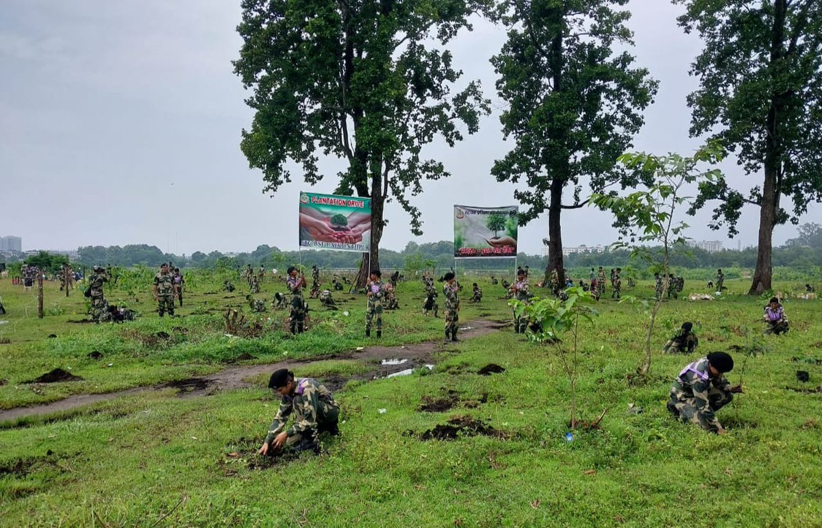 stcbsfnb's tweet photo. 5.6.2024
#WorldEnvironmentDay‌ 
A cycle rally &amp; mass plantation drive were organised by @stcbsfnb in collaboration with Forest officials. On this occasion, all pers pledged to protect the environment &amp; promote sustainable practices for our future generations.

#JaiHind https://t.co/FCpcfgVbn1