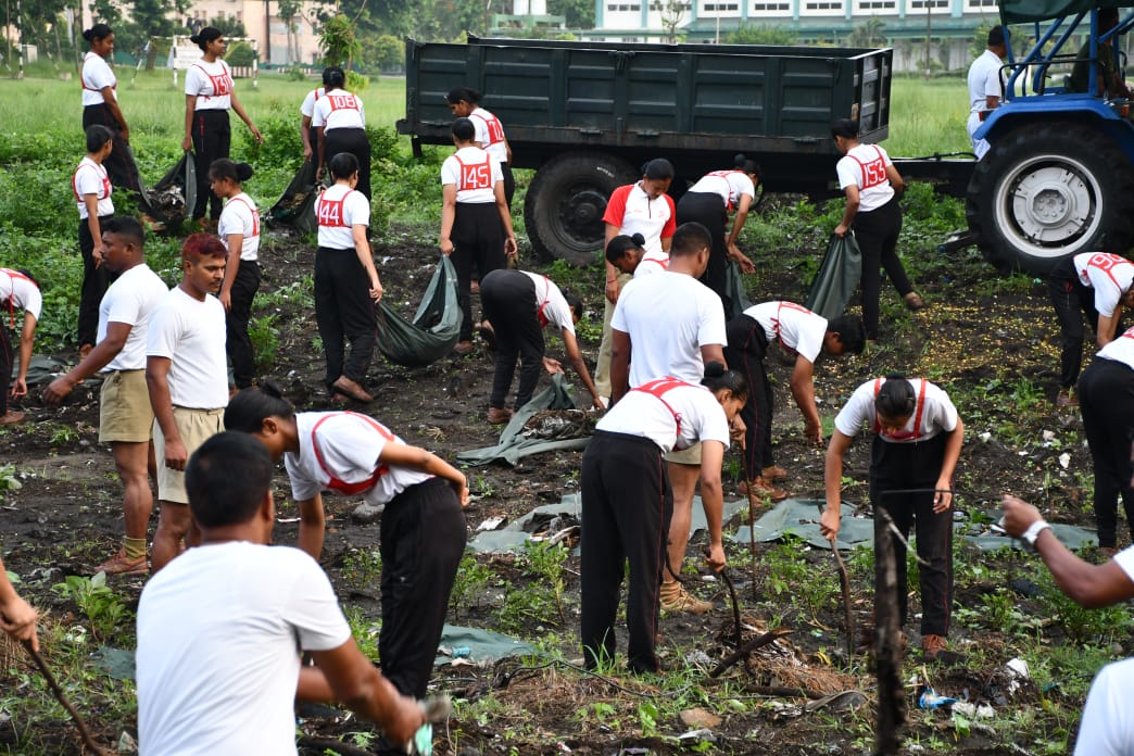 stcbsfnb's tweet photo. On this occasion, a large scale cleanliness drive was also conducted throughout the STC Campus. https://t.co/PyQuEoYIoY