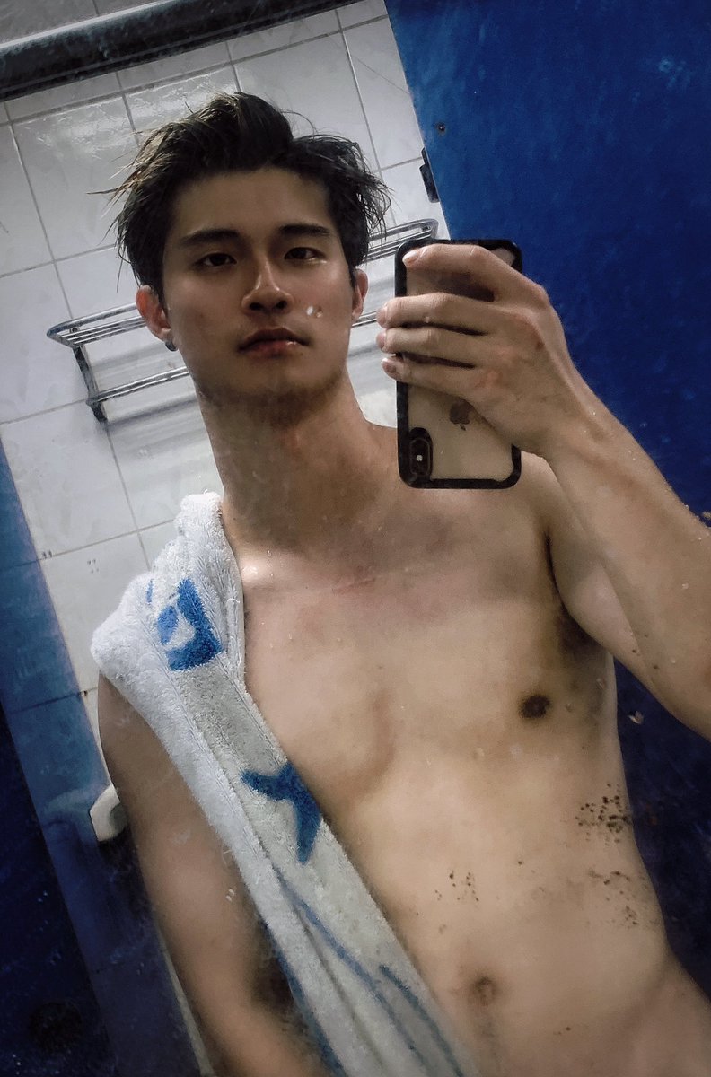 昨天洗完澡隨意拍一張而已