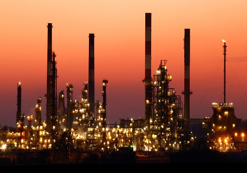 InvGurInd's tweet photo. Oil slips for sixth consecutive day on big builds in US oil, fuel stocks
https://t.co/F6NTSKxfE4
#OilandGasSector #Commodity @OPECSecretariat @APIenergy #TimEvans @EIAgov #Investmentguruindia https://t.co/MkPaq0ZffQ