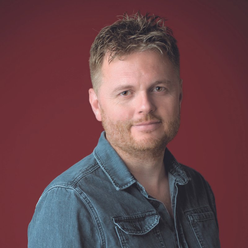 "Rozige Maanvissen" by Sytse Jansma wins the C. Buddingh’-prijs 2024🥳🥳🥳

More info 👉👉👉 poetryinternational.com/en/projects/c-…