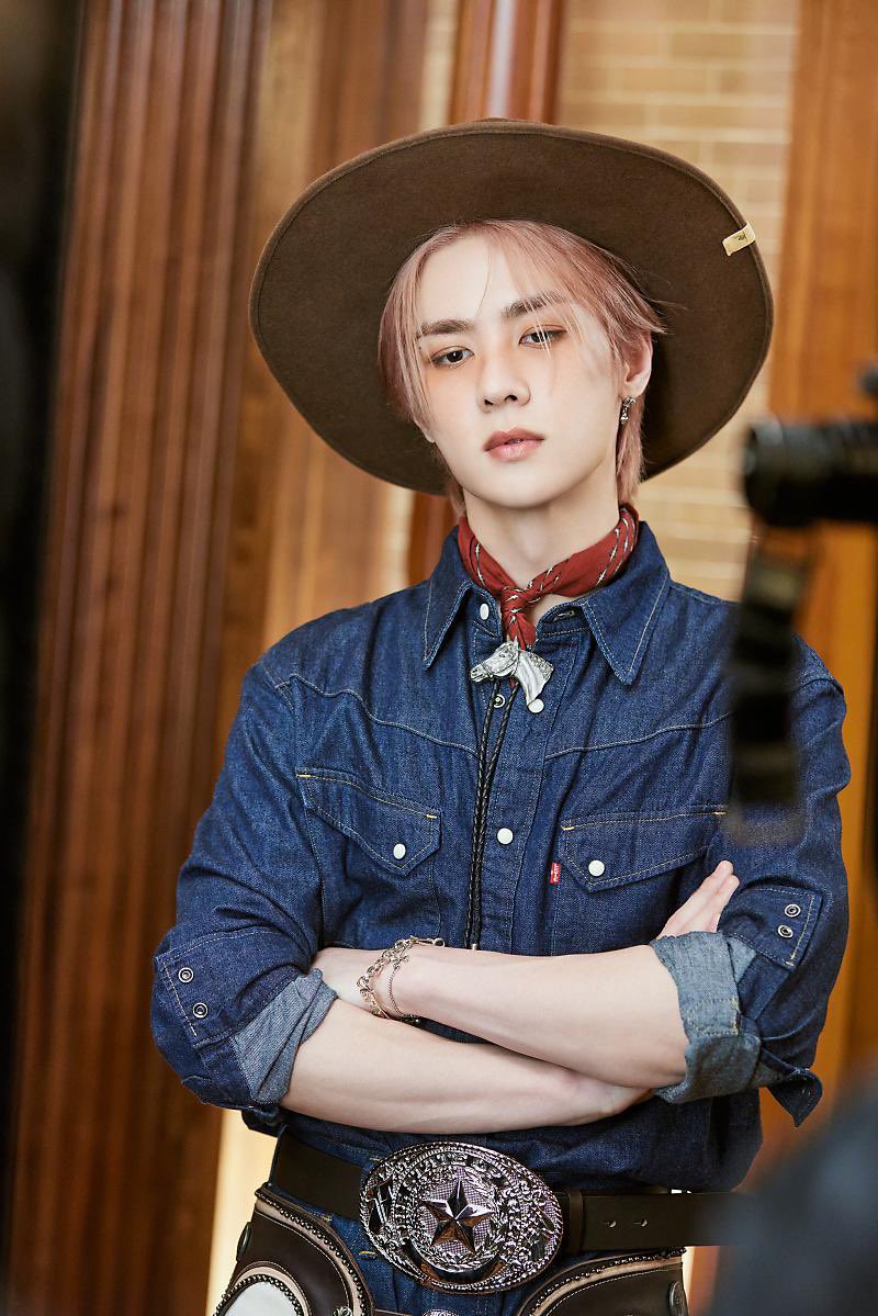 KUNCATB0Y's tweet photo. cowboy kun got me back here. he lasso’d me from my home and threw me back in the hellhole that is nuoyiville https://t.co/uUm9ZvslzK