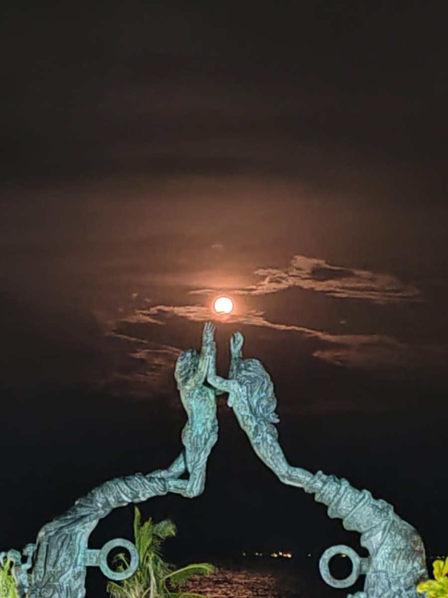 Brillas, y brillas tan lindo, y brillamos juntos 🎶