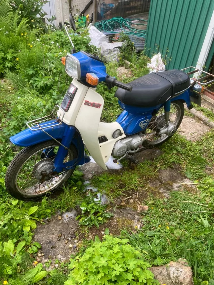 BarnFindsUK's tweet photo. Ad: 1984 Yamaha Townmate 80cc - "It last ran 15 years ago"
On eBay here -->> https://t.co/PLNu67KhT2
#VintageYamaha #ClassicBike #YamahaTownmate #MotorcycleRestoration #BikeForSale #VintageRide #MotorcycleProject #Yamaha80cc https://t.co/0YgmU9WPzv