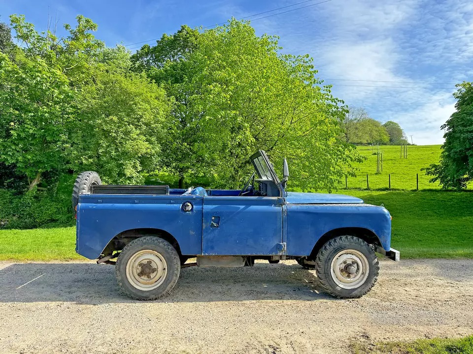 LandyStore's tweet image. Ad:  1967 Land Rover Series 2a 88"
On eBay here --&amp;gt;&amp;gt; ow.ly/RVTN50S9cjA

 #LandRoverSeries2a #ClassicCarsForSale #OffroadLife #CarRestoration #OldCarLove