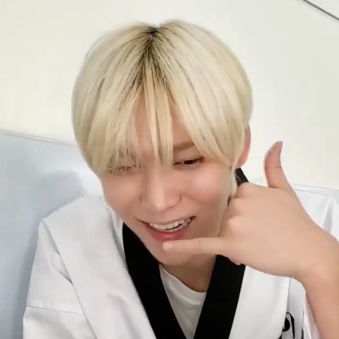 나한테는 다소 6학년이 왜 이렇게 커??? 정도로 느껴지는데 .. 사범님이 왤케 귀여워 ??????