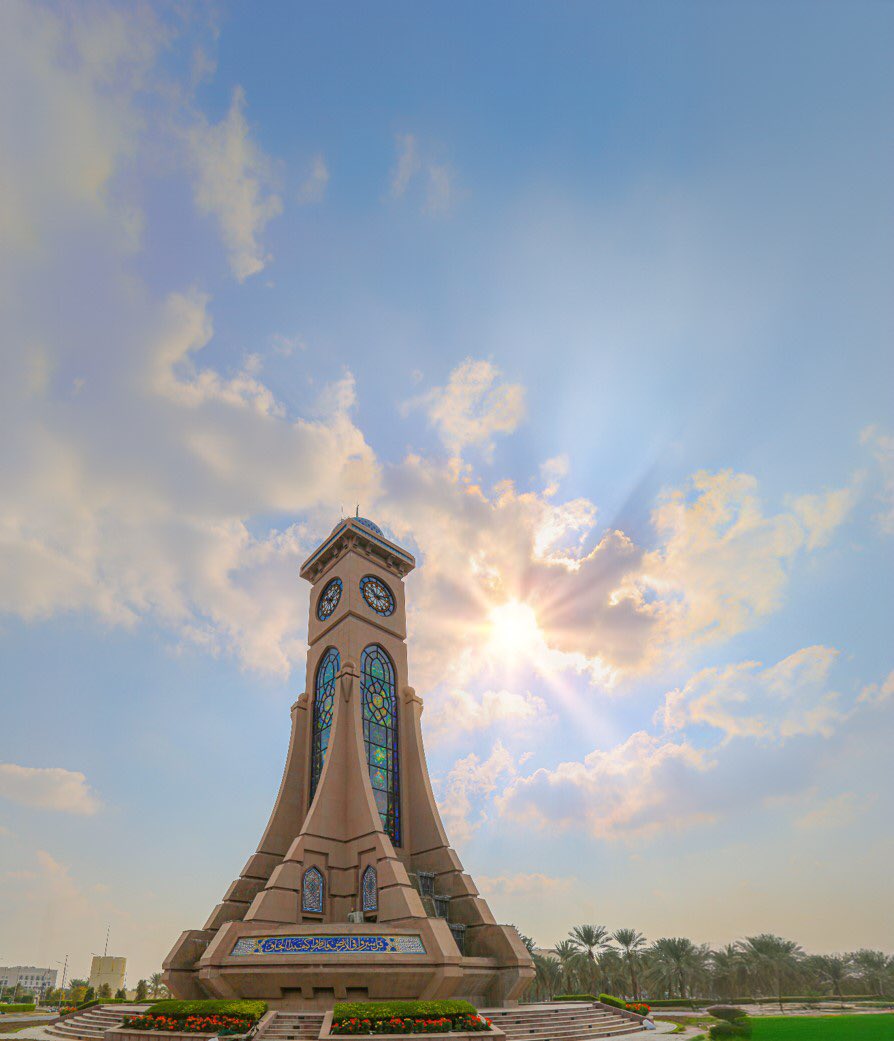 #جامعةُ_السُّلطان_قابوس تتقدّم 92 مركزًا في تصنيف (QS) العالمي للجامعات لعام 2025 لتحلّ في المركز الـ 362 عالميًّا، وهو الأفضل في تاريخ الجامعة حتى الآن. 

#العمانية